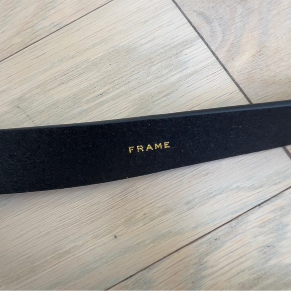 Frame Twist Buckle Leather Belt in Black NWOT